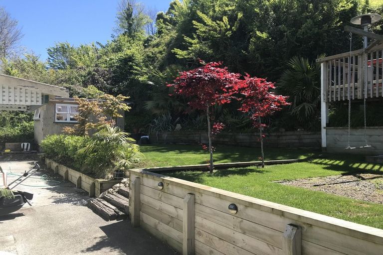 Photo of property in 35 Shakespeare Road, Bluff Hill, Napier, 4110