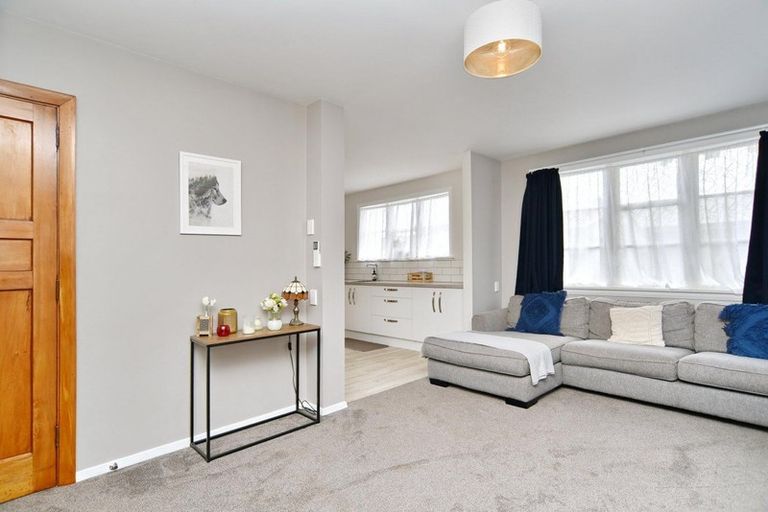 Photo of property in 28 Douglas Road, Amberley, 7410