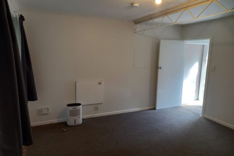 Photo of property in 1/10 Mckelvey Place, Tawa, Wellington, 5028