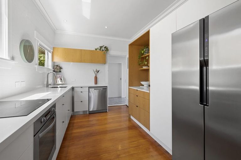 Photo of property in 26 Mclean Street, Strandon, New Plymouth, 4312