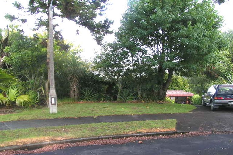 Photo of property in 14 Pendene Place, Forrest Hill, Auckland, 0620