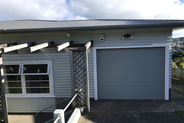 Photo of property in 118 Motuhara Road, Plimmerton, Porirua, 5026