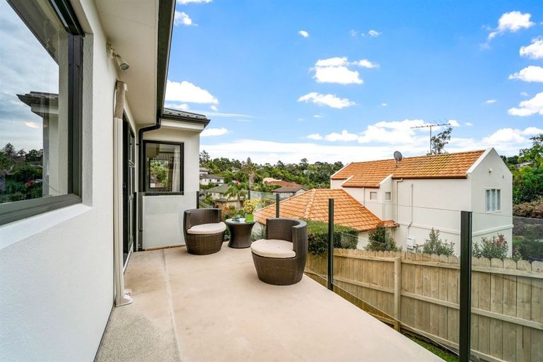 Photo of property in 16 Landvale Court, Browns Bay, Auckland, 0630