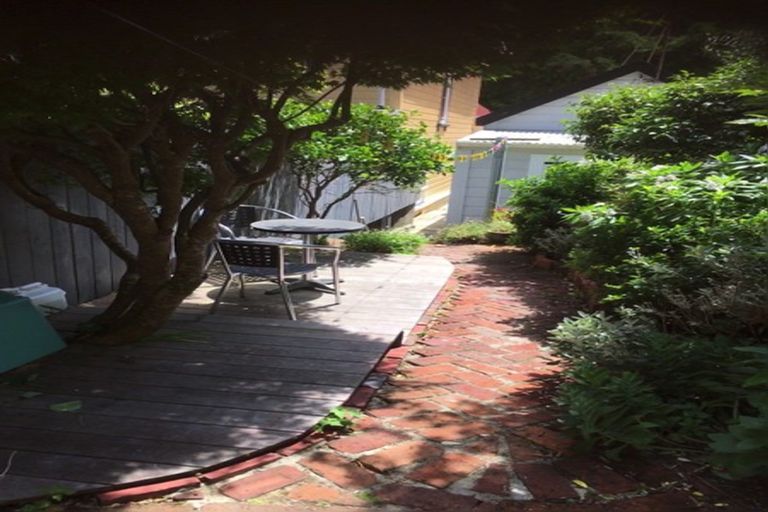 Photo of property in 41 Honiana Te Puni Street, Aro Valley, Wellington, 6021