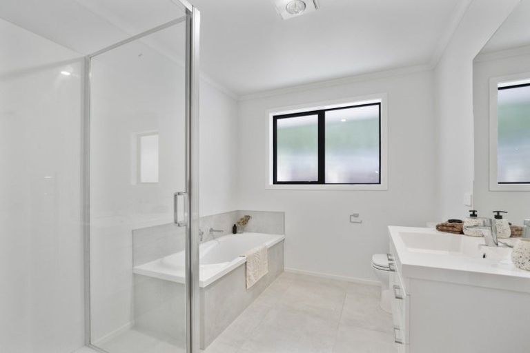 Photo of property in 5 Tangata Way, Omokoroa, 3114