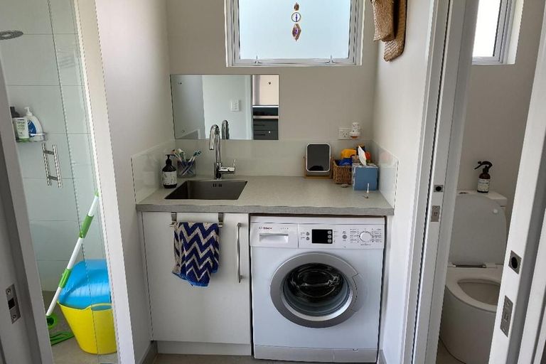 Photo of property in 27 Third Avenue, Urenui, 4377