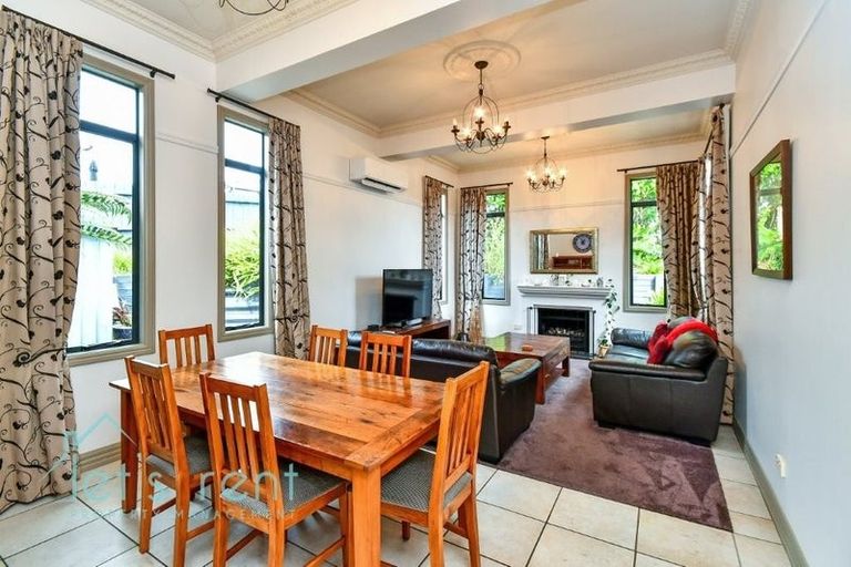 Photo of property in 62 Mt Lebanon Crescent, The Gardens, Auckland, 2105