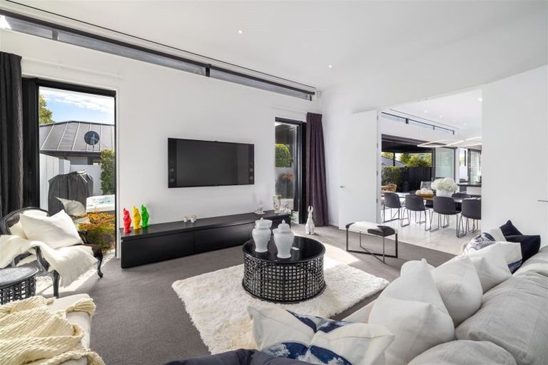 Photo of property in 31 Waiwetu Street, Fendalton, Christchurch, 8052