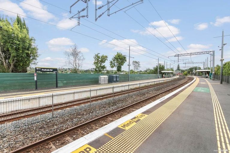 Photo of property in 53 Beaubank Road, Kelston, Auckland, 0602