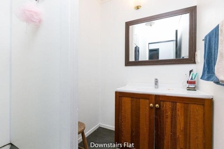 Photo of property in 28 Jane Grove, Paparangi, Wellington, 6037