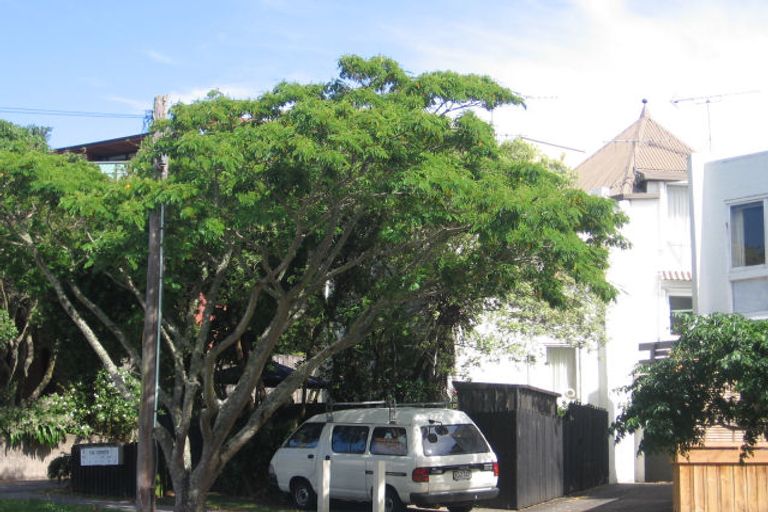 Photo of property in The Turrets, 5j Boyle Crescent, Grafton, Auckland, 1023