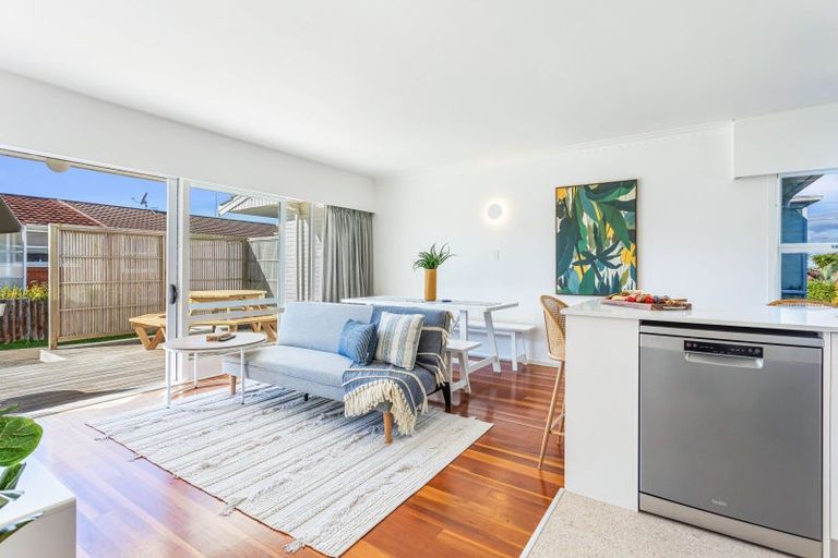 Photo of property in 2/7 Onepoto Road, Hauraki, Auckland, 0622