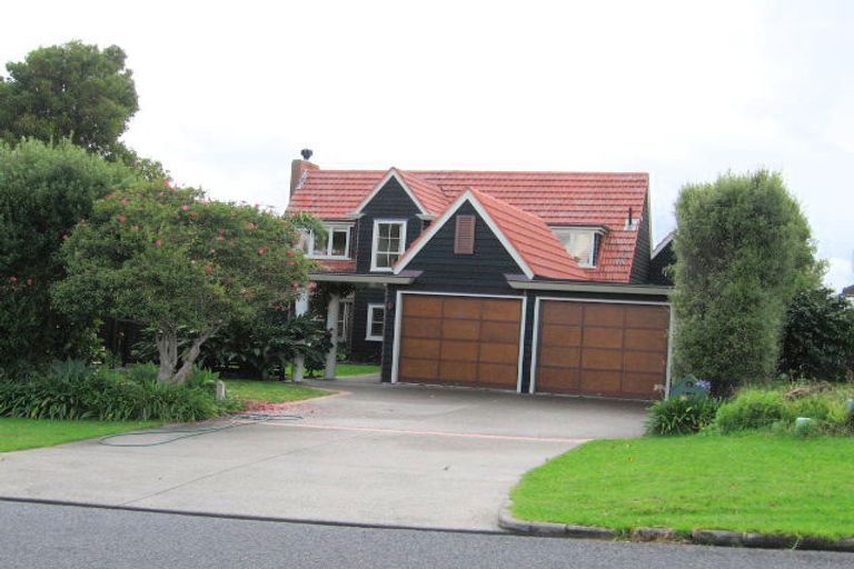 Photo of property in 14 Lynton Road, Bucklands Beach, Auckland, 2012