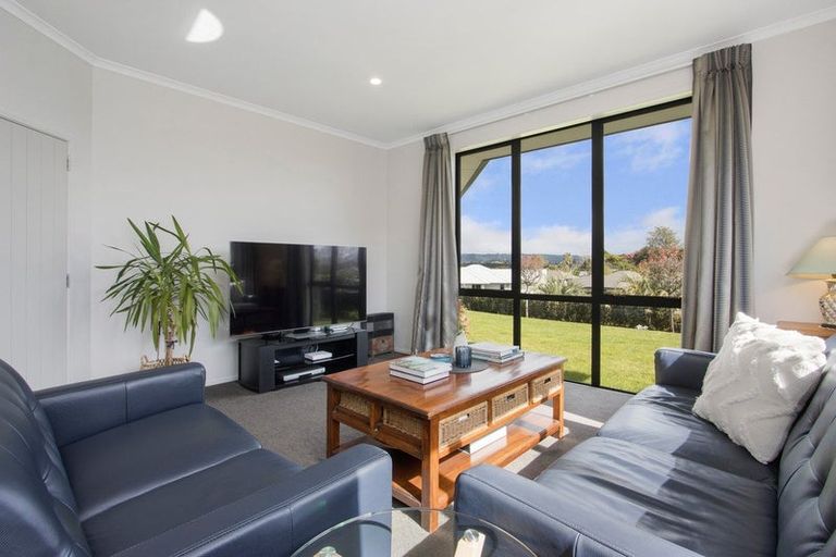 Photo of property in 70 Margaret Drive, Omokoroa, 3114