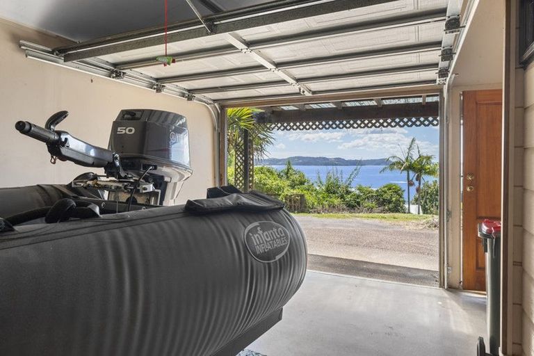 Photo of property in 22 Durness Place, Red Beach, 0932