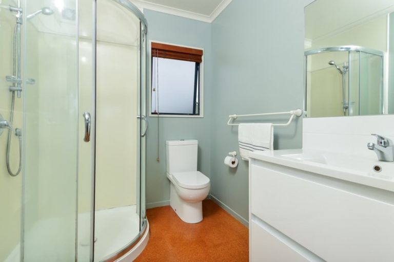 Photo of property in 37 Montrose Crescent, Huntington, Hamilton, 3210