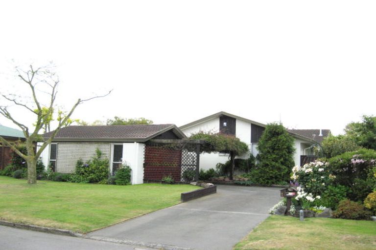 Photo of property in 7 Brigadoon Place, Avonhead, Christchurch, 8042
