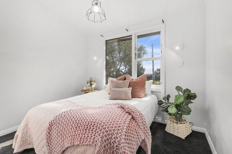 Photo of property in 44 Kahu Road, Paremata, Porirua, 5024