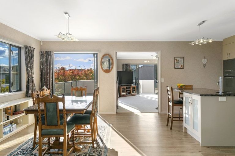 Photo of property in 2/85 Harvey Street, Waipahihi, Taupo, 3330