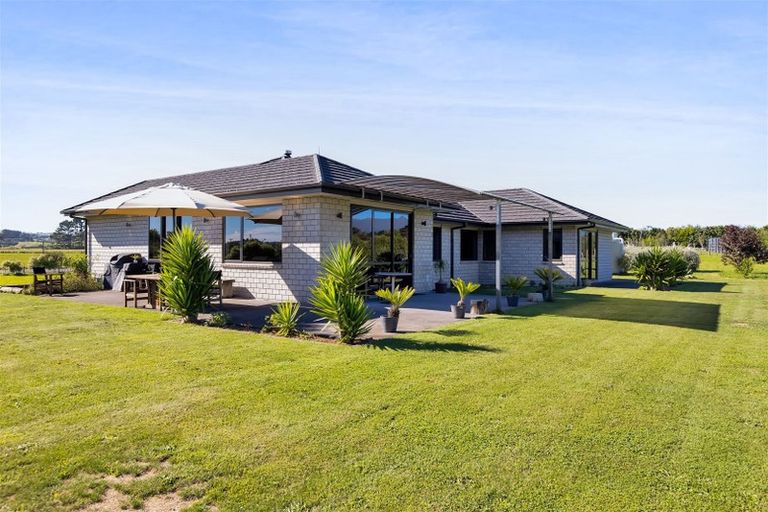 Photo of property in 1108e Egmont Road, Egmont Village, New Plymouth, 4372