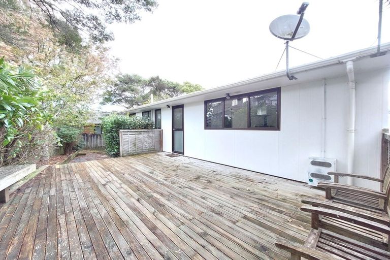Photo of property in 2/21 Sarajevo Place, Massey, Auckland, 0614