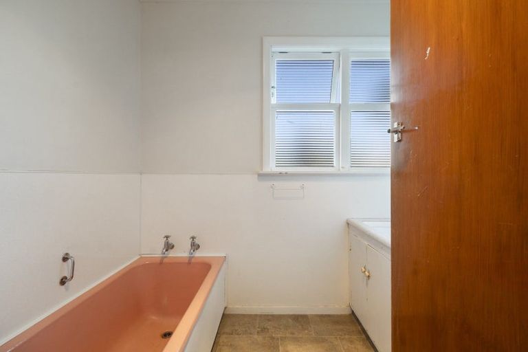 Photo of property in 14 Gordon Terrace, Hunterville, 4730