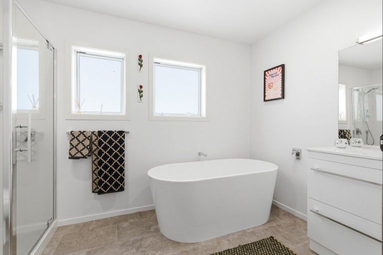 Photo of property in 25a Punjab Street, Khandallah, Wellington, 6035