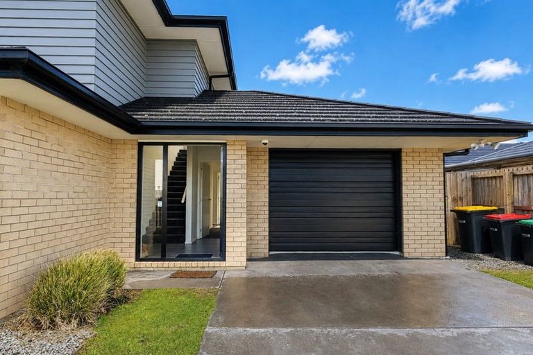 Photo of property in 1 Robalan Close, Halswell, Christchurch, 8025