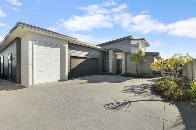 Photo of property in 67 Milano Boulevard, Karaka, Papakura, 2113
