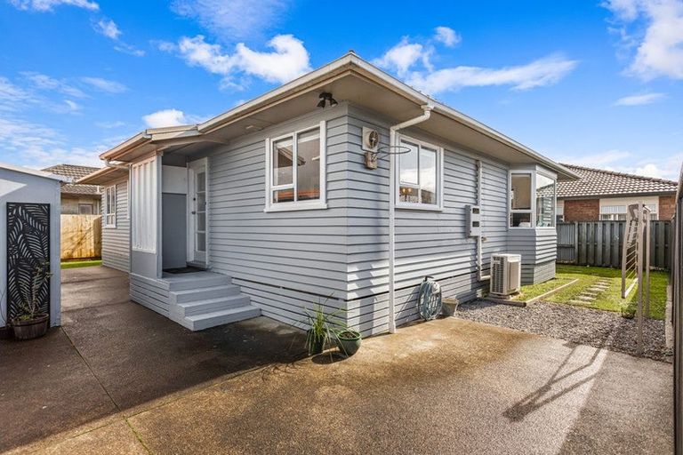 Photo of property in 24b Edward Avenue, Orewa, 0931