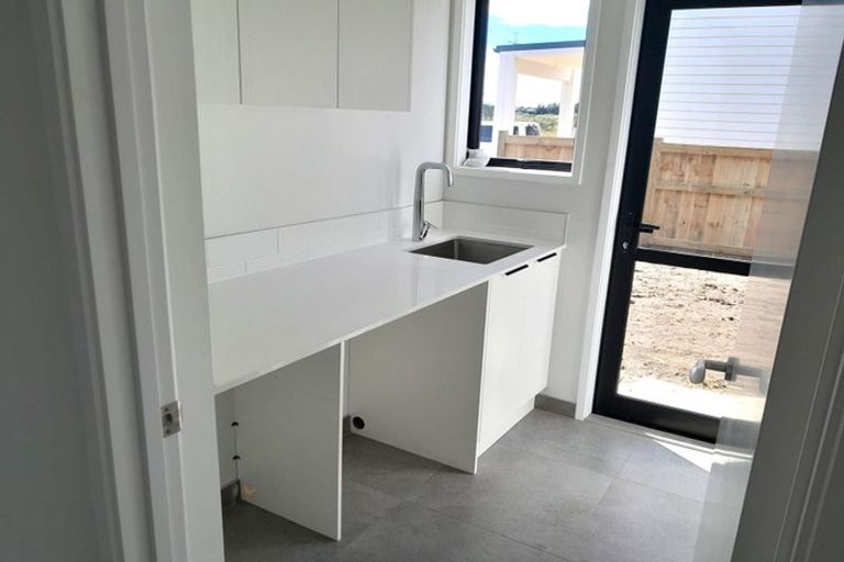 Photo of property in 90 Kahui Parade, Karaka, Papakura, 2113