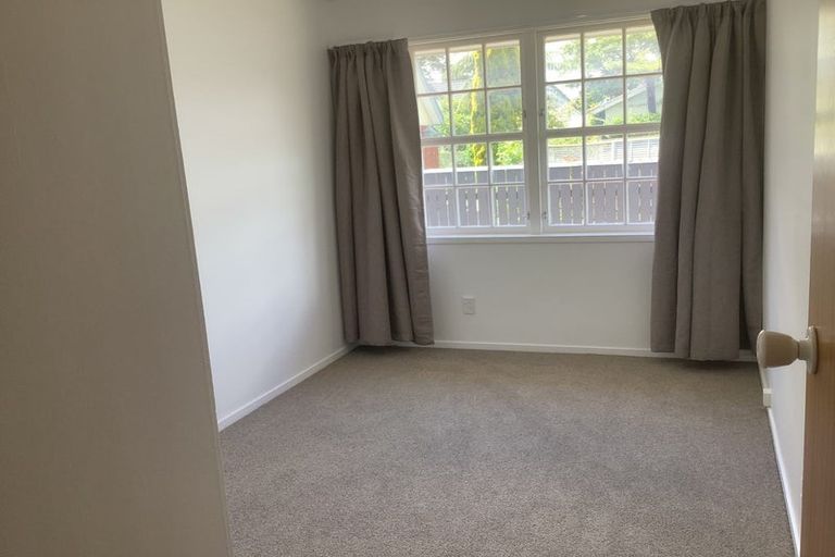 Photo of property in 2/53 Ludlam Crescent, Woburn, Lower Hutt, 5010