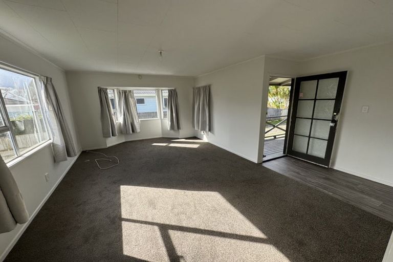Photo of property in 49 Burundi Avenue, Clendon Park, Auckland, 2103