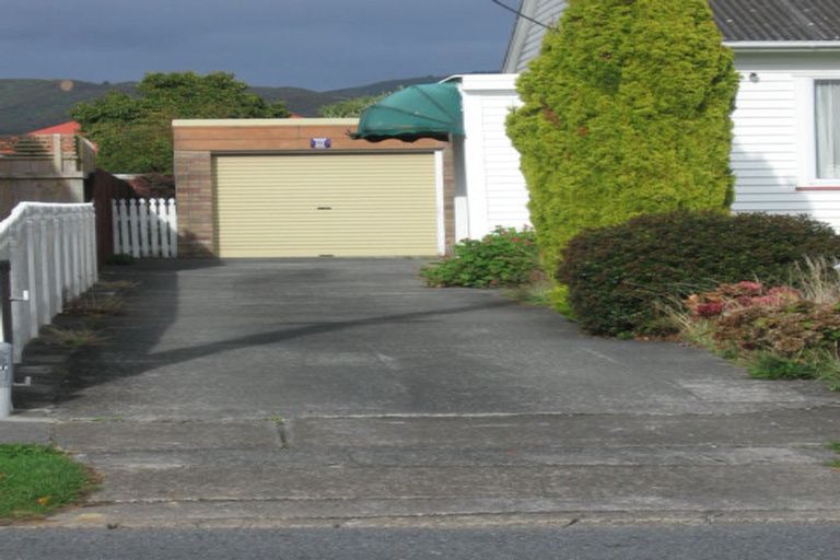 Photo of property in 15 Burcham Street, Taita, Lower Hutt, 5011