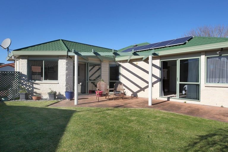 Photo of property in 6a Dules Walk, Taradale, Napier, 4112