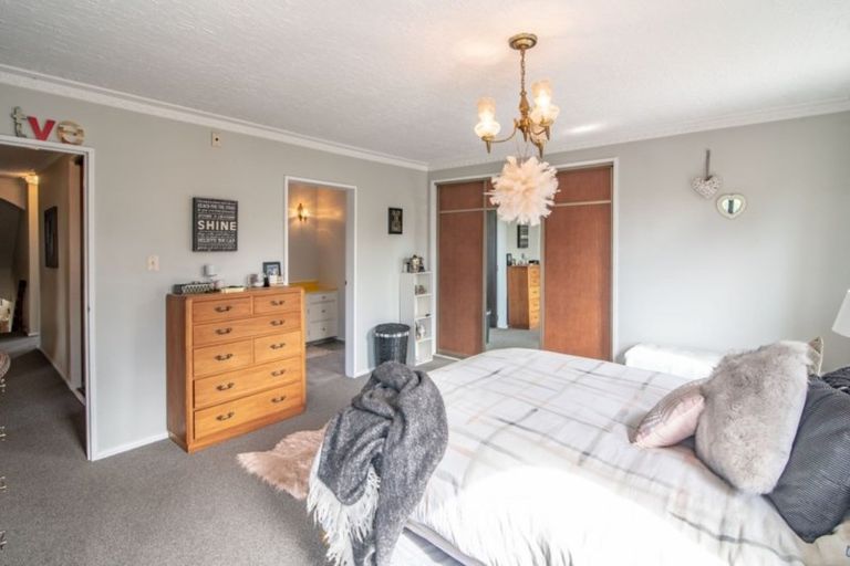 Photo of property in 10 Ruddenklau Lane, Bishopdale, Christchurch, 8053