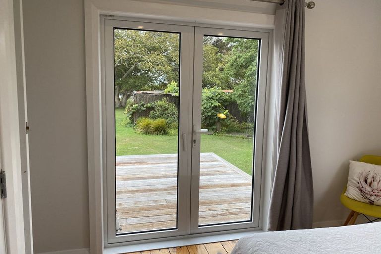 Photo of property in 2 Brassey Street, Waverley, 4510