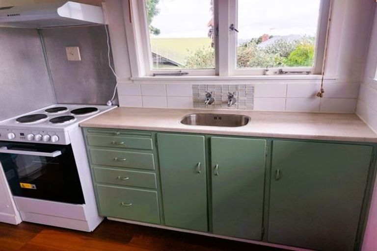 Photo of property in 4/162 Onewa Road, Northcote, Auckland, 0627