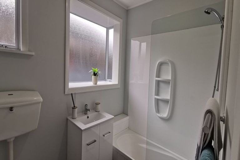 Photo of property in 9 Mappleton Avenue, Burnside, Christchurch, 8053