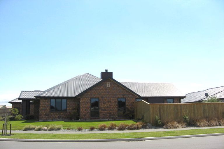 Photo of property in 28 Bottle Lake Drive, Parklands, Christchurch, 8083