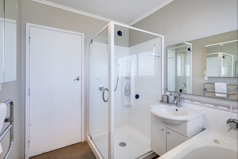 Photo of property in 4/8 Lee Road, Taradale, Napier, 4112