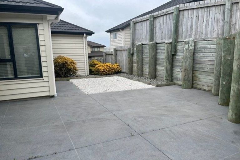 Photo of property in 6 Moston Grove, Churton Park, Wellington, 6037