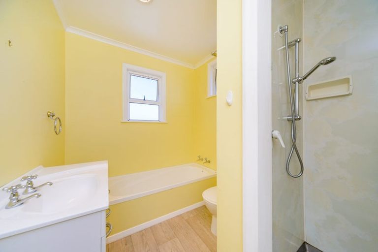 Photo of property in 42 Pitama Road, Awapuni, Palmerston North, 4412