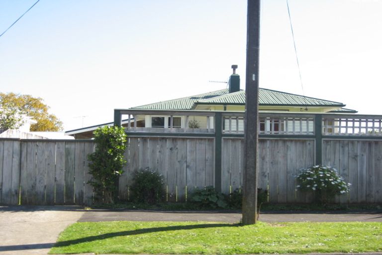 Photo of property in 14/14a Bideford Street, Brooklands, New Plymouth, 4310