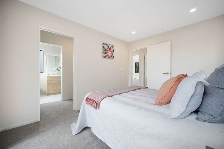 Photo of property in 5 Silver Birch Rise, Henderson, Auckland, 0612