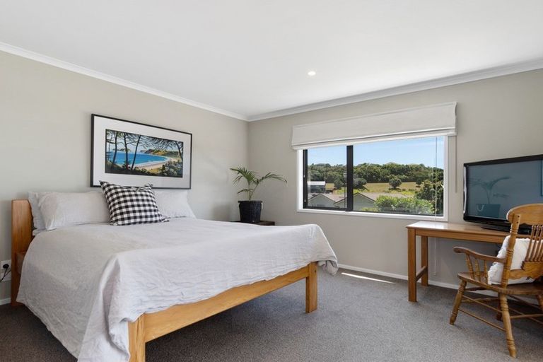 Photo of property in 7 Vantage Place, Omokoroa, 3114