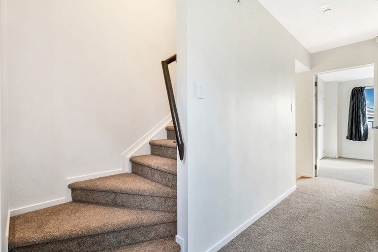 Photo of property in 8/54 Swanson Road, Henderson, Auckland, 0610