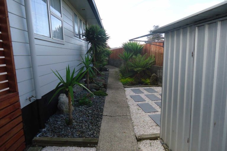 Photo of property in 14 Filmer Place, Melville, Hamilton, 3206