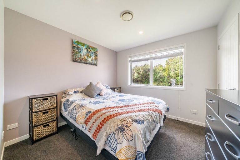 Photo of property in 66 Mount Marua Way, Timberlea, Upper Hutt, 5018