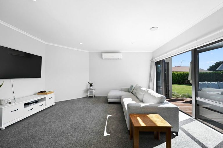 Photo of property in 13 Mangakoea Place, St Andrews, Hamilton, 3200